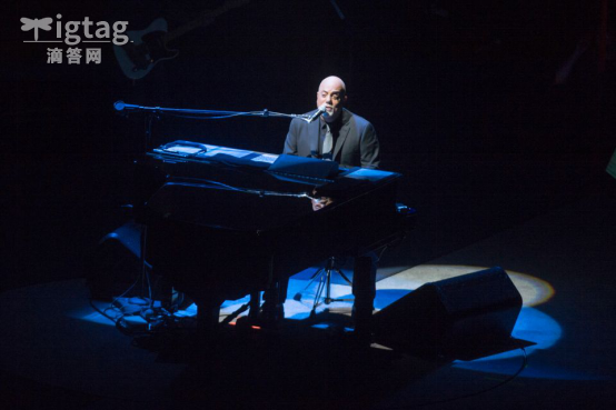 華麗歸來(lái)！紐約長(zhǎng)島體育館開(kāi)業(yè)首秀星光熠熠