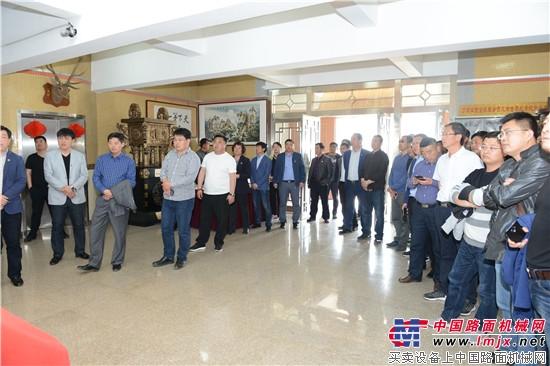 長(zhǎng)島縣委組織部一行來(lái)賓參觀考察方圓集團(tuán)