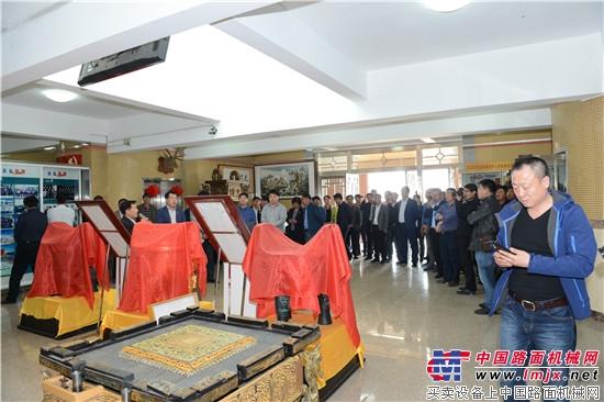 長(zhǎng)島縣委組織部一行來(lái)賓參觀考察方圓集團(tuán)