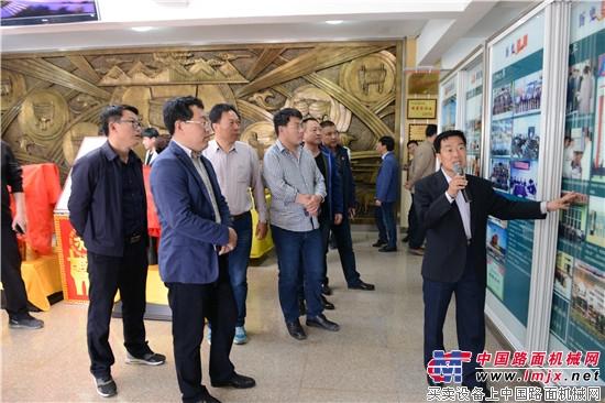 長(zhǎng)島縣委組織部一行來(lái)賓參觀考察方圓集團(tuán)