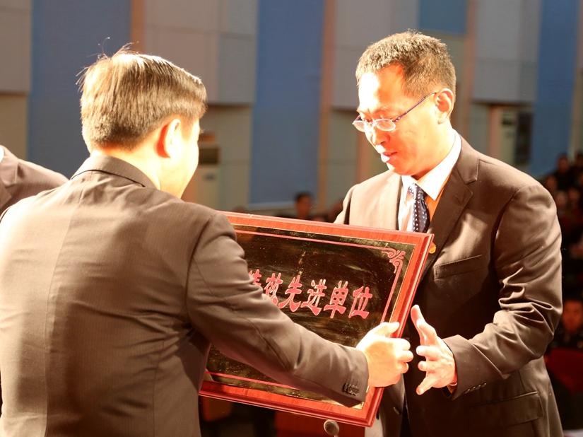 長島一校在全縣總結(jié)表彰大會(huì)喜獲兩項(xiàng)大獎(jiǎng)