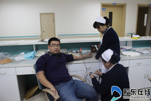 深夜搶救患者志愿獻血