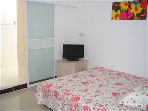 獨(dú)衛(wèi)大床間