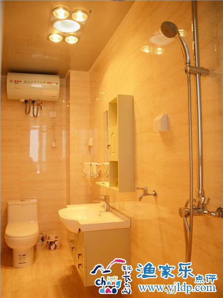 22長(zhǎng)島小謝觀海公寓海景大床4人間衛(wèi)生間(1)